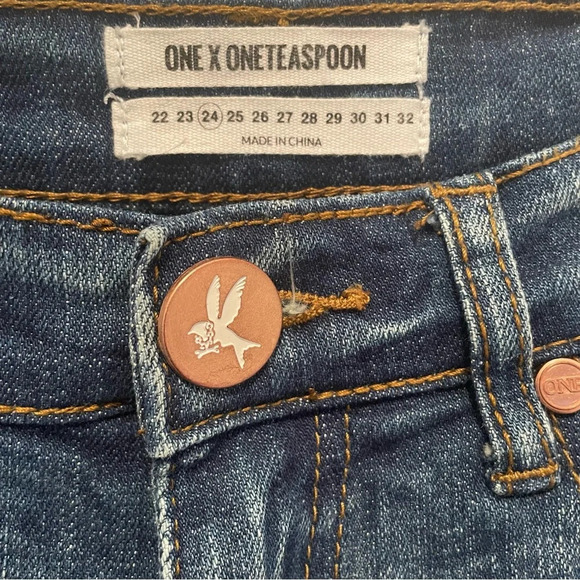 One X One Teaspoon Awesome Baggies Straight Leg Jeans-Dark Wash size 24 - Picture 4 of 8
